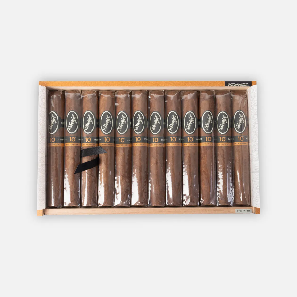 Davidoff Anniversary 10 Nicaragua handmade cigars in elegant packaging.