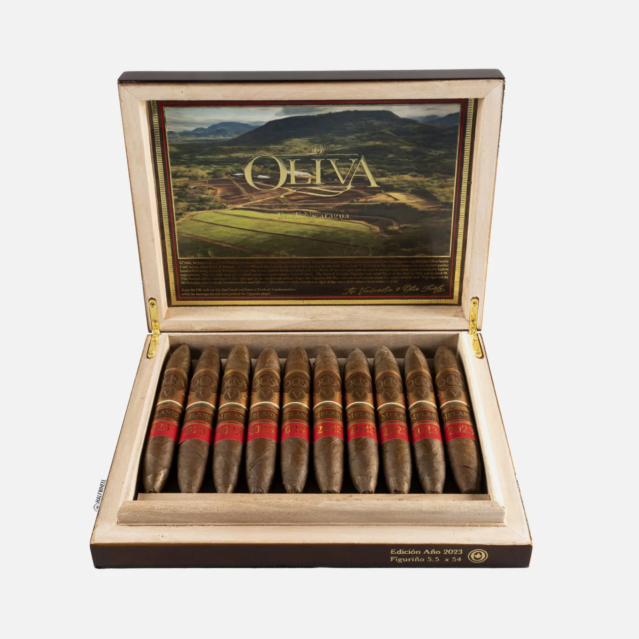 Oliva Serie V Melanio Figurado, elegant and luxurious cigar presentation.
